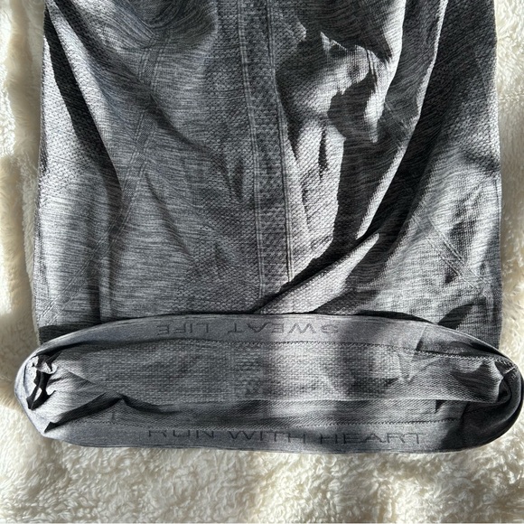 Lululemon tank top - Picture 3 of 3